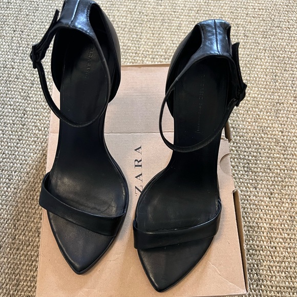 ZARA BLACK STRAPY HEEL SIZE 37 - Picture 2 of 4